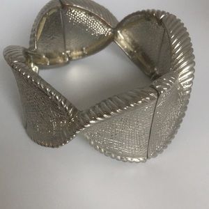 Stretchy Sliver Bracelet